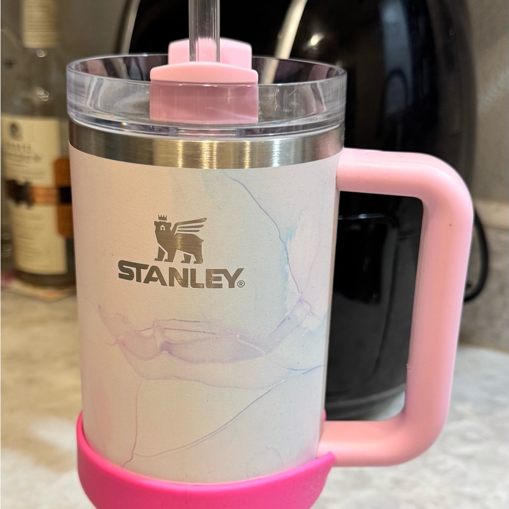 Stanley Pink and White Marble Tumbler